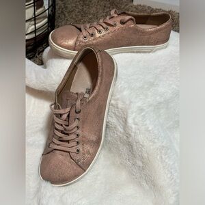 Birkenstock Low top lace up sneaker size 39